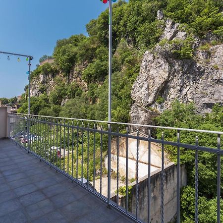 Stunning Apartment In Quiet Street Near Center With Free Parking 4 Floor Rijeka Bagian luar foto
