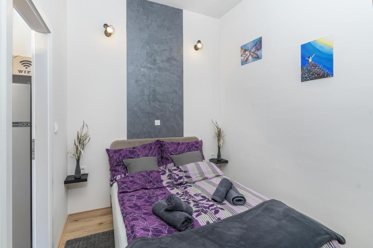 Stunning Apartment In Quiet Street Near Center With Free Parking 4 Floor Rijeka Bagian luar foto
